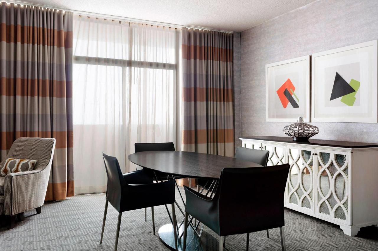Sheraton Charlotte Hotel Extérieur photo