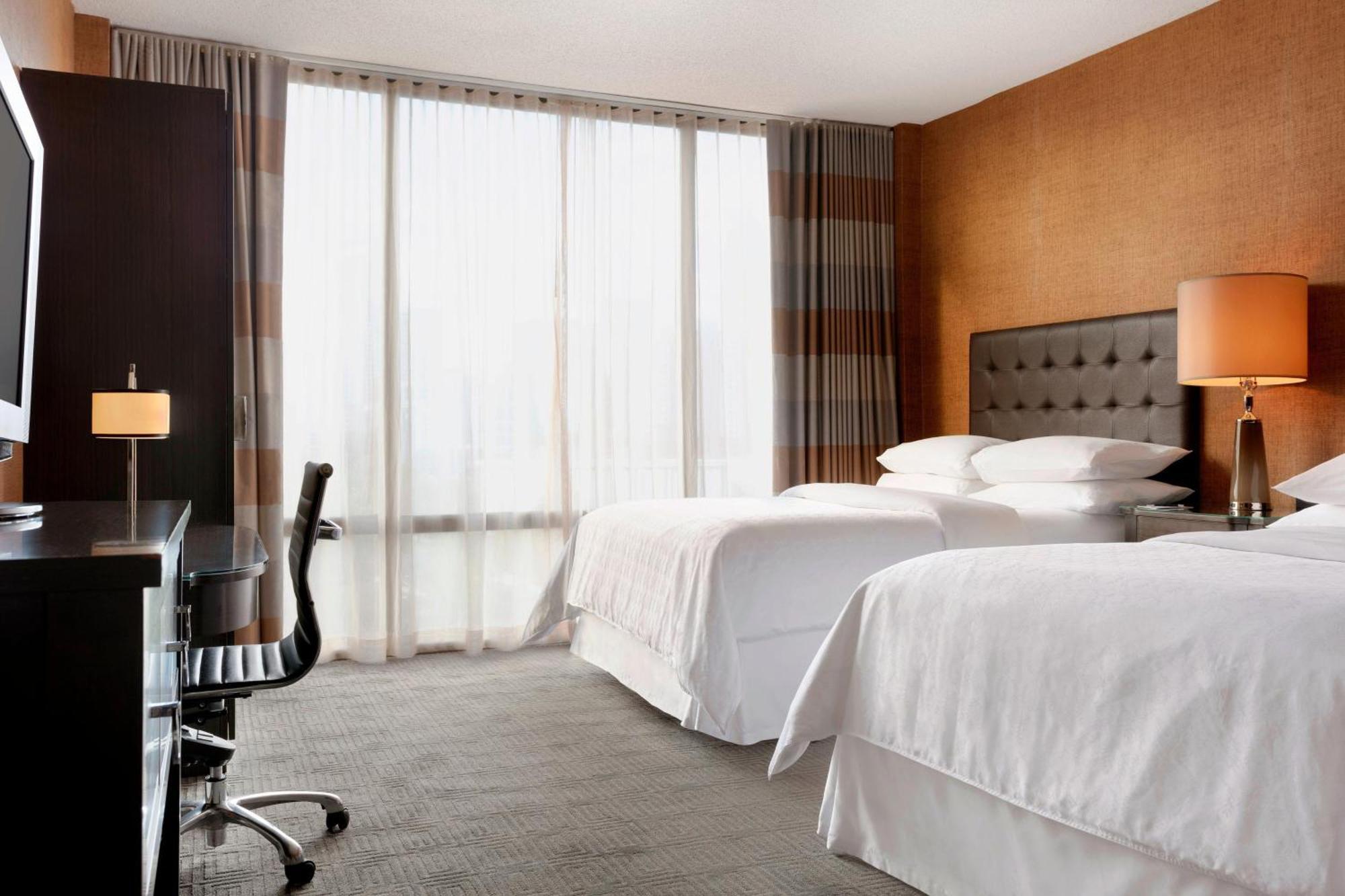 Sheraton Charlotte Hotel Extérieur photo