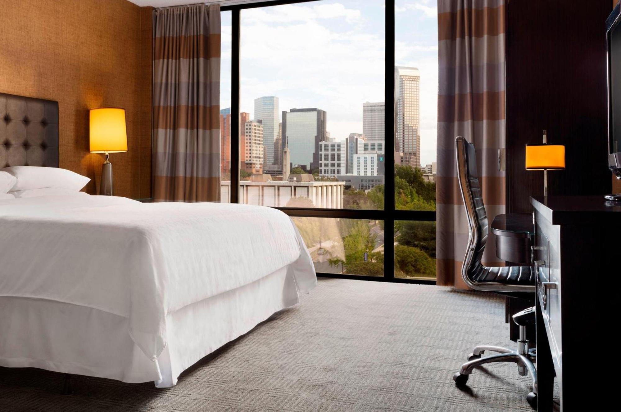 Sheraton Charlotte Hotel Extérieur photo